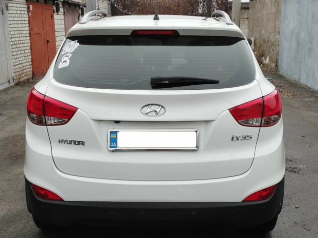 Білий Хендай іх35, об'ємом двигуна 2 л та пробігом 215 тис. км за 9900 $, фото 4 на Automoto.ua