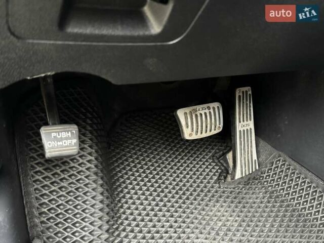 Белый Хендай их35, объемом двигателя 2.36 л и пробегом 111 тыс. км за 11999 $, фото 44 на Automoto.ua