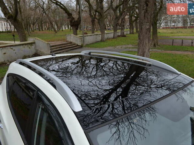 Белый Хендай их35, объемом двигателя 2.36 л и пробегом 202 тыс. км за 11300 $, фото 8 на Automoto.ua