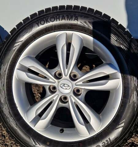 Белый Хендай их35, объемом двигателя 2 л и пробегом 226 тыс. км за 10300 $, фото 31 на Automoto.ua