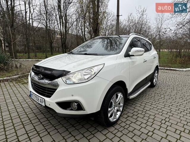 Белый Хендай их35, объемом двигателя 2.36 л и пробегом 111 тыс. км за 11999 $, фото 27 на Automoto.ua