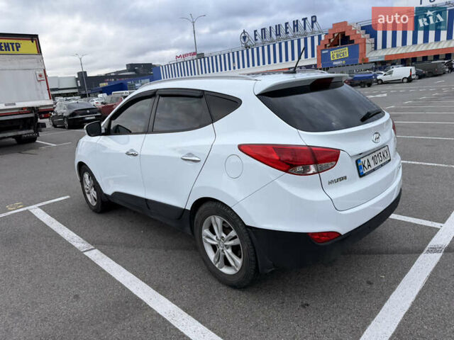 Білий Хендай іх35, об'ємом двигуна 2 л та пробігом 122 тис. км за 11500 $, фото 11 на Automoto.ua