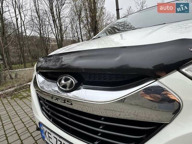 Белый Хендай их35, объемом двигателя 2.36 л и пробегом 111 тыс. км за 11999 $, фото 28 на Automoto.ua