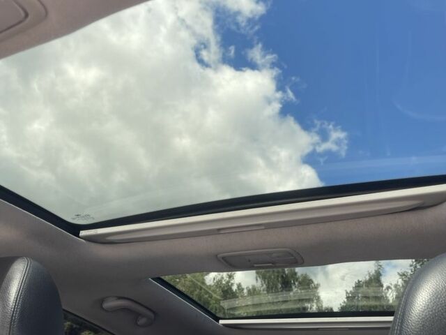 Белый Хендай их35, объемом двигателя 2.4 л и пробегом 202 тыс. км за 11000 $, фото 13 на Automoto.ua