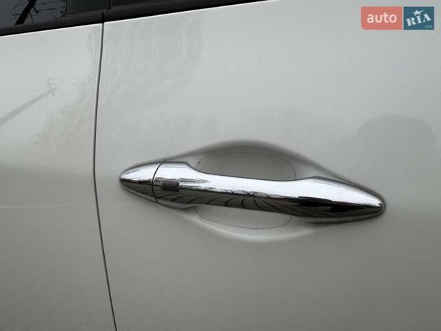 Белый Хендай их35, объемом двигателя 2.36 л и пробегом 111 тыс. км за 11999 $, фото 8 на Automoto.ua