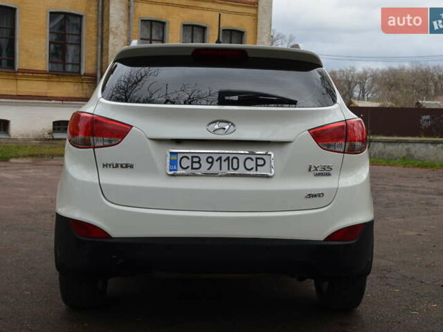 Белый Хендай их35, объемом двигателя 2.36 л и пробегом 202 тыс. км за 11300 $, фото 5 на Automoto.ua
