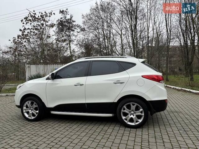 Белый Хендай их35, объемом двигателя 2.36 л и пробегом 111 тыс. км за 11999 $, фото 21 на Automoto.ua