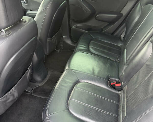 Білий Хендай іх35, об'ємом двигуна 2 л та пробігом 122 тис. км за 11500 $, фото 27 на Automoto.ua