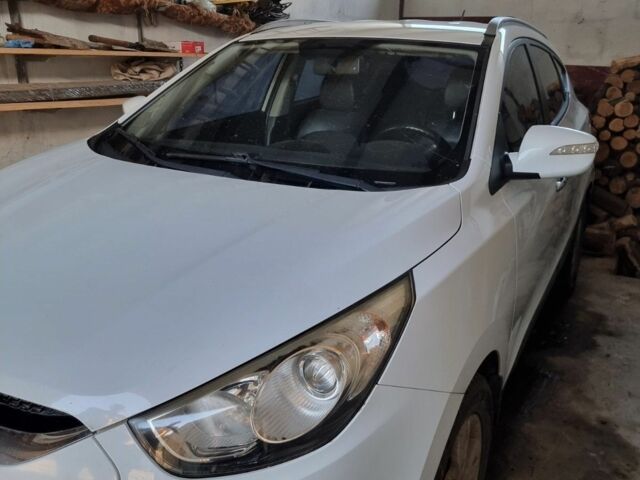 Білий Хендай іх35, об'ємом двигуна 0 л та пробігом 152 тис. км за 12000 $, фото 4 на Automoto.ua