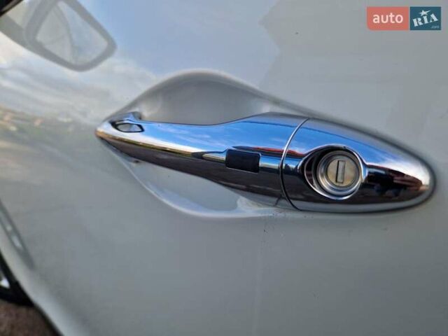 Белый Хендай их35, объемом двигателя 2.4 л и пробегом 208 тыс. км за 12700 $, фото 11 на Automoto.ua