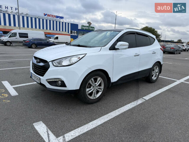 Білий Хендай іх35, об'ємом двигуна 2 л та пробігом 122 тис. км за 11500 $, фото 14 на Automoto.ua