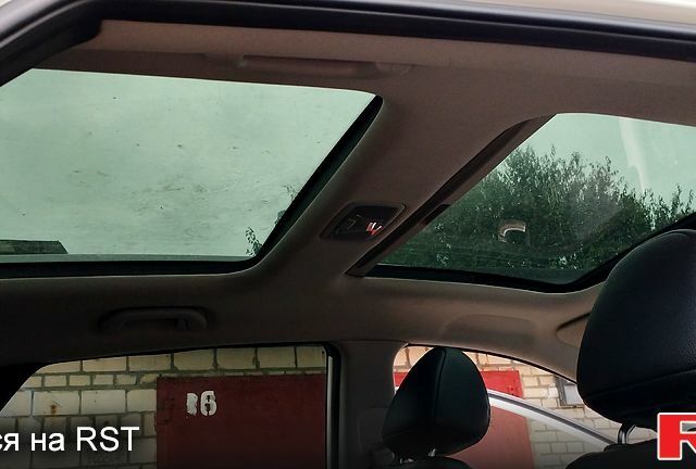 Белый Хендай их35, объемом двигателя 2 л и пробегом 215 тыс. км за 9900 $, фото 12 на Automoto.ua