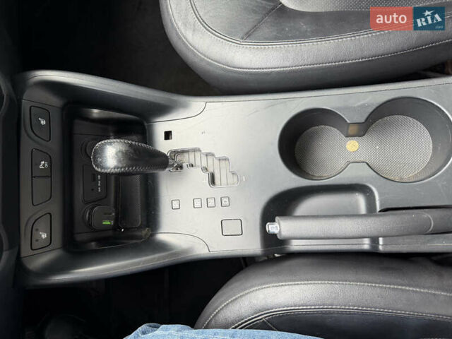 Білий Хендай іх35, об'ємом двигуна 2 л та пробігом 122 тис. км за 11500 $, фото 24 на Automoto.ua