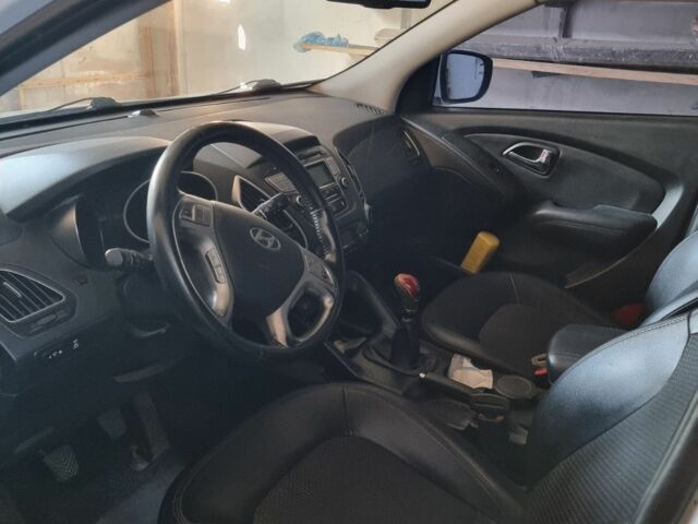 Білий Хендай іх35, об'ємом двигуна 0 л та пробігом 152 тис. км за 12000 $, фото 2 на Automoto.ua