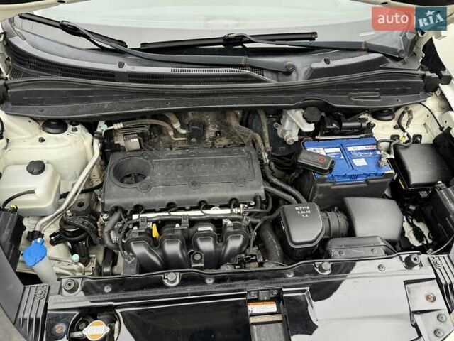 Белый Хендай их35, объемом двигателя 2.36 л и пробегом 111 тыс. км за 11999 $, фото 48 на Automoto.ua