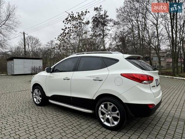 Белый Хендай их35, объемом двигателя 2.36 л и пробегом 111 тыс. км за 11999 $, фото 20 на Automoto.ua