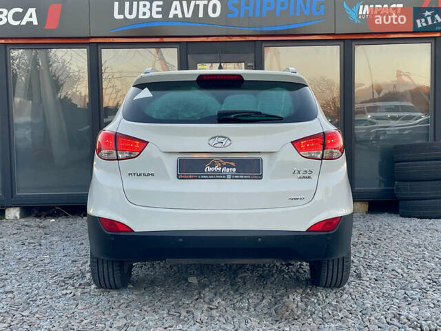 Белый Хендай их35, объемом двигателя 2 л и пробегом 179 тыс. км за 9300 $, фото 3 на Automoto.ua