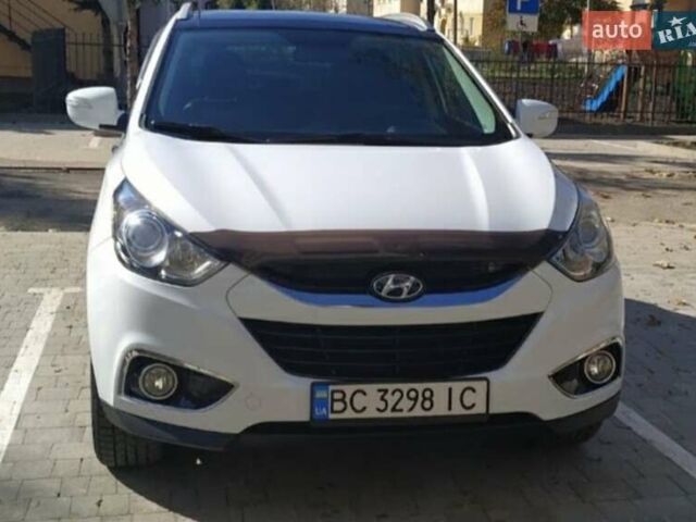 Білий Хендай іх35, об'ємом двигуна 2 л та пробігом 196 тис. км за 12000 $, фото 2 на Automoto.ua