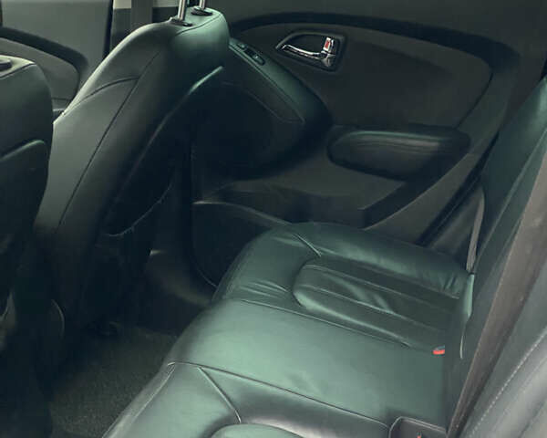 Хендай их35 2011 в Киеве на Automoto.ua Белый Хендай их35, объемом двигателя 2 л и пробегом 145 тыс. км за 11500 $, фото 29 на Automoto.ua