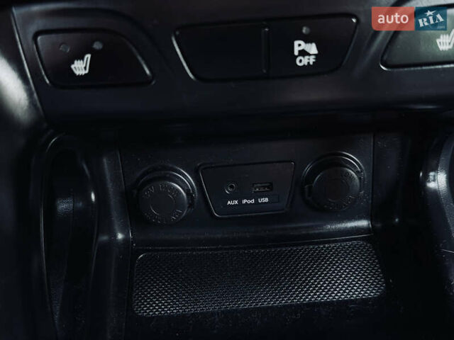 Хендай их35 2011 в Межгорье на Automoto.ua Белый Хендай их35, объемом двигателя 2 л и пробегом 235 тыс. км за 11100 $, фото 40 на Automoto.ua