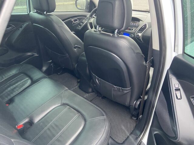 Білий Хендай іх35, об'ємом двигуна 2 л та пробігом 182 тис. км за 11999 $, фото 11 на Automoto.ua