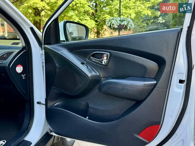 Хендай их35 2011 в Межгорье на Automoto.ua Белый Хендай их35, объемом двигателя 2 л и пробегом 235 тыс. км за 11100 $, фото 46 на Automoto.ua