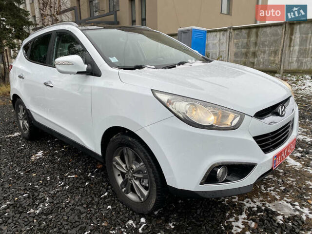 Белый Хендай их35, объемом двигателя 1.7 л и пробегом 258 тыс. км за 10900 $, фото 6 на Automoto.ua