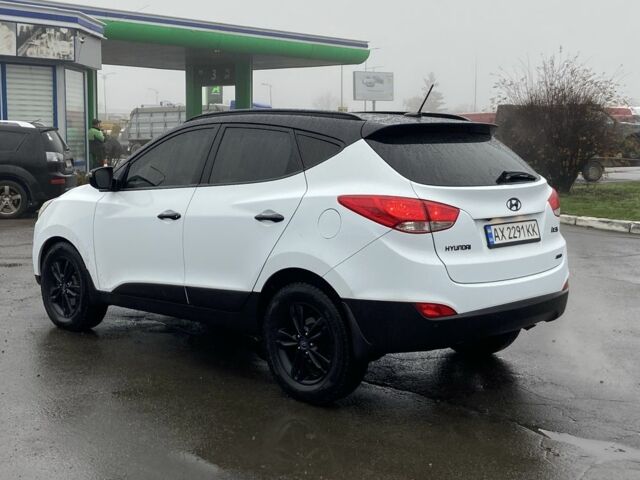 Білий Хендай іх35, об'ємом двигуна 2 л та пробігом 182 тис. км за 11999 $, фото 6 на Automoto.ua