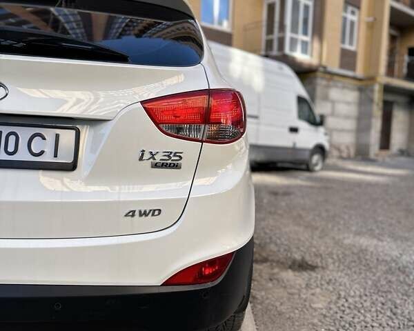 Білий Хендай іх35, об'ємом двигуна 2 л та пробігом 150 тис. км за 13200 $, фото 90 на Automoto.ua