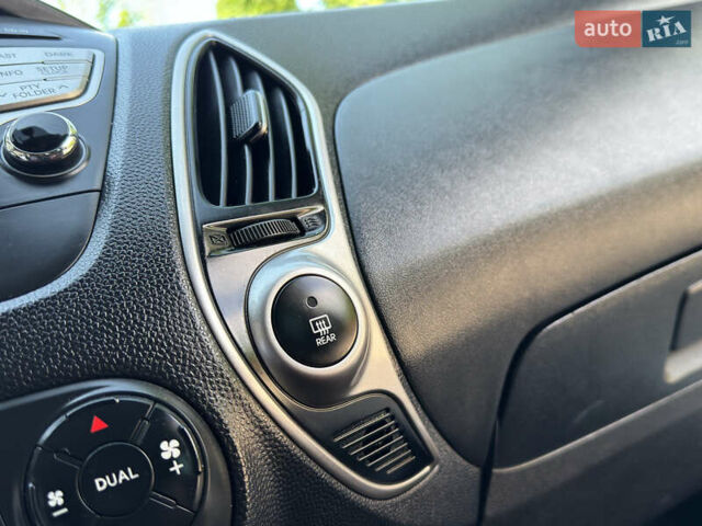 Хендай их35 2011 в Межгорье на Automoto.ua Белый Хендай их35, объемом двигателя 2 л и пробегом 235 тыс. км за 11100 $, фото 26 на Automoto.ua