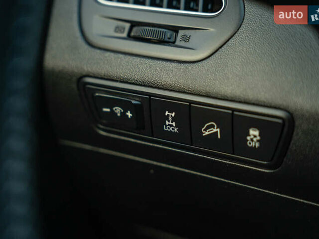 Белый Хендай их35, объемом двигателя 2 л и пробегом 300 тыс. км за 12900 $, фото 16 на Automoto.ua