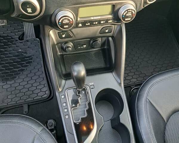 Білий Хендай іх35, об'ємом двигуна 2 л та пробігом 119 тис. км за 12600 $, фото 39 на Automoto.ua