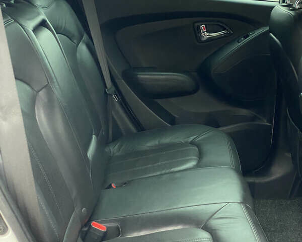 Хендай их35 2011 в Киеве на Automoto.ua Белый Хендай их35, объемом двигателя 2 л и пробегом 145 тыс. км за 11500 $, фото 26 на Automoto.ua