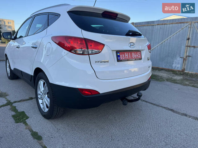 Хендай их35 2011 в Ровно на Automoto.ua Белый Хендай их35, объемом двигателя 2 л и пробегом 185 тыс. км за 13499 $, фото 9 на Automoto.ua