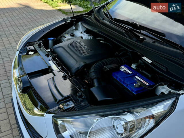 Хендай их35 2011 в Межгорье на Automoto.ua Белый Хендай их35, объемом двигателя 2 л и пробегом 235 тыс. км за 11100 $, фото 55 на Automoto.ua