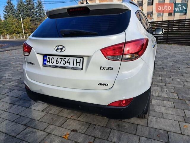 Білий Хендай іх35, об'ємом двигуна 2 л та пробігом 119 тис. км за 12600 $, фото 30 на Automoto.ua