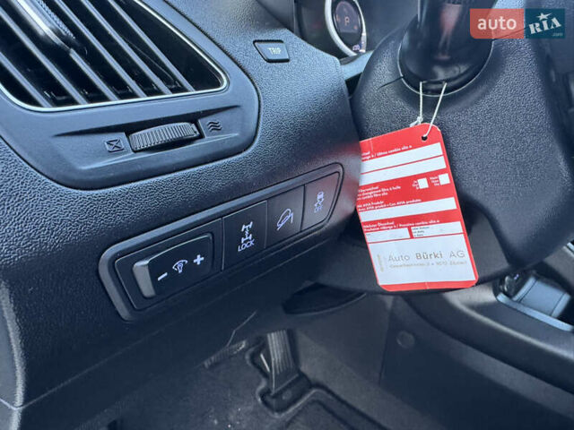 Хендай их35 2011 в Ровно на Automoto.ua Белый Хендай их35, объемом двигателя 2 л и пробегом 185 тыс. км за 13499 $, фото 17 на Automoto.ua