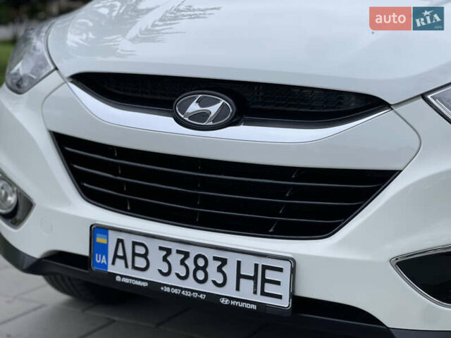 Белый Хендай их35, объемом двигателя 2.4 л и пробегом 118 тыс. км за 12900 $, фото 16 на Automoto.ua