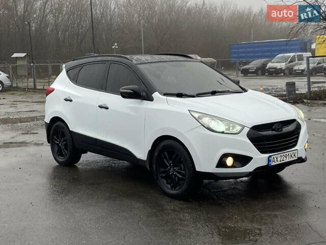 Білий Хендай іх35, об'ємом двигуна 2 л та пробігом 182 тис. км за 11999 $, фото 2 на Automoto.ua