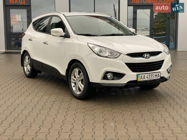 Хендай их35 2011 в Киеве на Automoto.ua Белый Хендай их35, объемом двигателя 2 л и пробегом 145 тыс. км за 11500 $, фото 1 на Automoto.ua