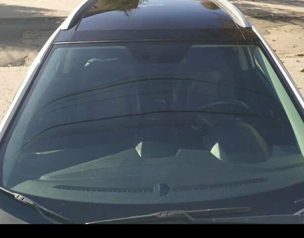 Білий Хендай іх35, об'ємом двигуна 2 л та пробігом 196 тис. км за 12000 $, фото 1 на Automoto.ua