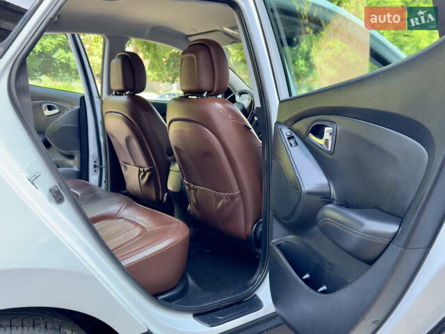 Хендай их35 2011 в Межгорье на Automoto.ua Белый Хендай их35, объемом двигателя 2 л и пробегом 235 тыс. км за 11100 $, фото 34 на Automoto.ua
