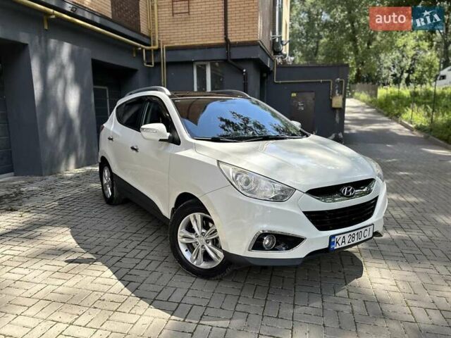 Білий Хендай іх35, об'ємом двигуна 2 л та пробігом 150 тис. км за 13200 $, фото 69 на Automoto.ua
