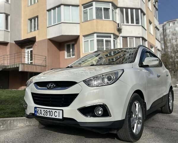 Білий Хендай іх35, об'ємом двигуна 2 л та пробігом 150 тис. км за 13200 $, фото 95 на Automoto.ua