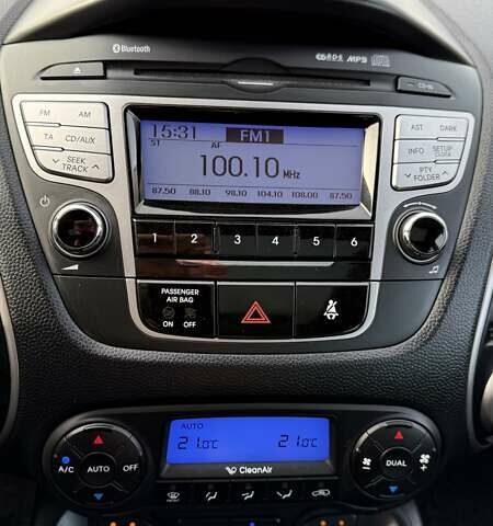 Белый Хендай их35, объемом двигателя 2 л и пробегом 235 тыс. км за 10999 $, фото 28 на Automoto.ua