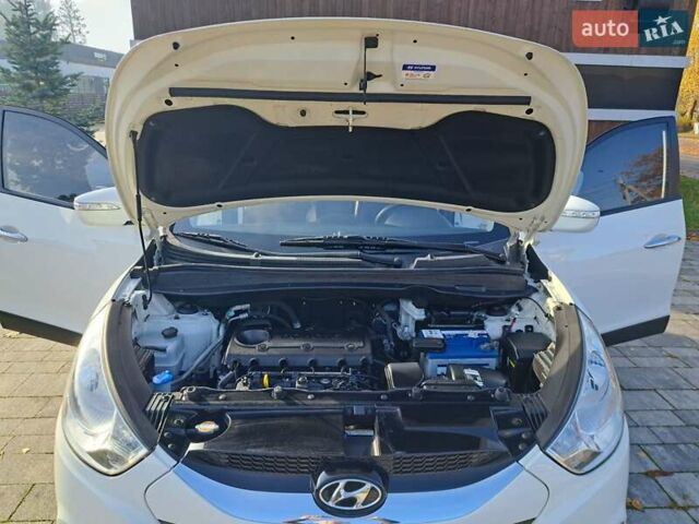 Білий Хендай іх35, об'ємом двигуна 2 л та пробігом 119 тис. км за 12600 $, фото 9 на Automoto.ua
