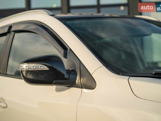 Белый Хендай их35, объемом двигателя 2 л и пробегом 300 тыс. км за 12900 $, фото 10 на Automoto.ua