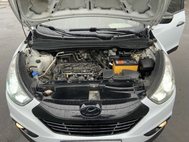 Білий Хендай іх35, об'ємом двигуна 2 л та пробігом 182 тис. км за 11999 $, фото 14 на Automoto.ua