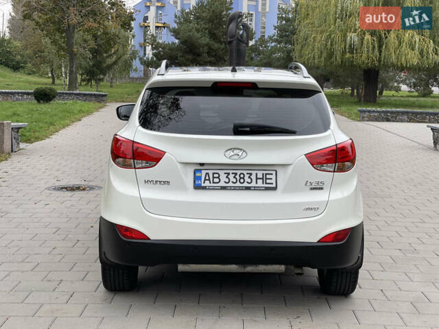 Белый Хендай их35, объемом двигателя 2.4 л и пробегом 118 тыс. км за 12900 $, фото 7 на Automoto.ua