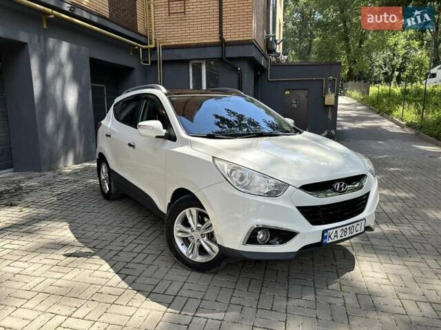 Білий Хендай іх35, об'ємом двигуна 2 л та пробігом 150 тис. км за 13200 $, фото 1 на Automoto.ua